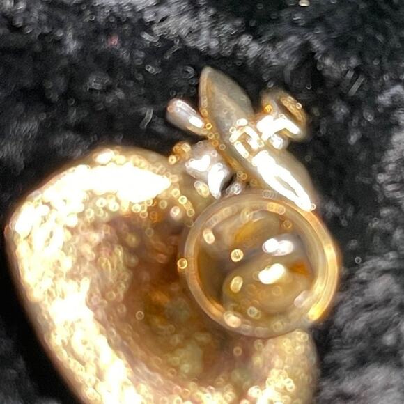 vintage Angel and a roulette table gold pin brooch - Picture 4 of 4